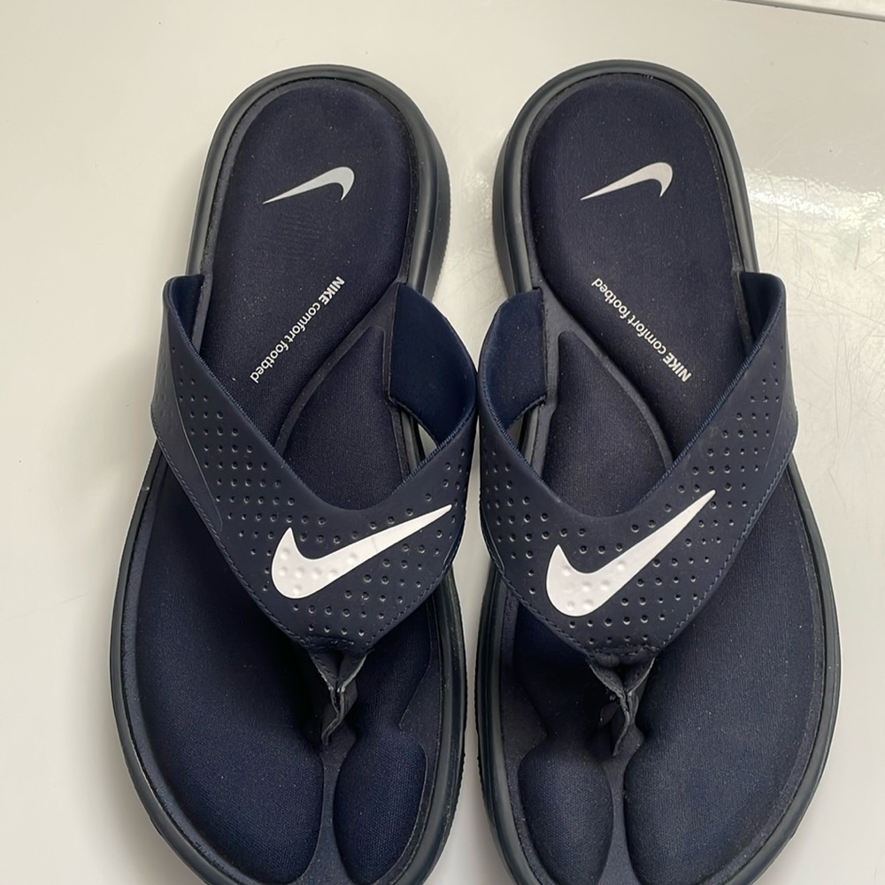 Mens Nike sandals size 11